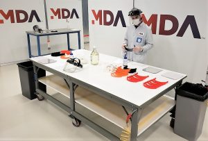 Les salles blanches de MDA à la rescousse afin d’accélérer la production de visières de protection destinées aux travailleurs de la santé de première ligne